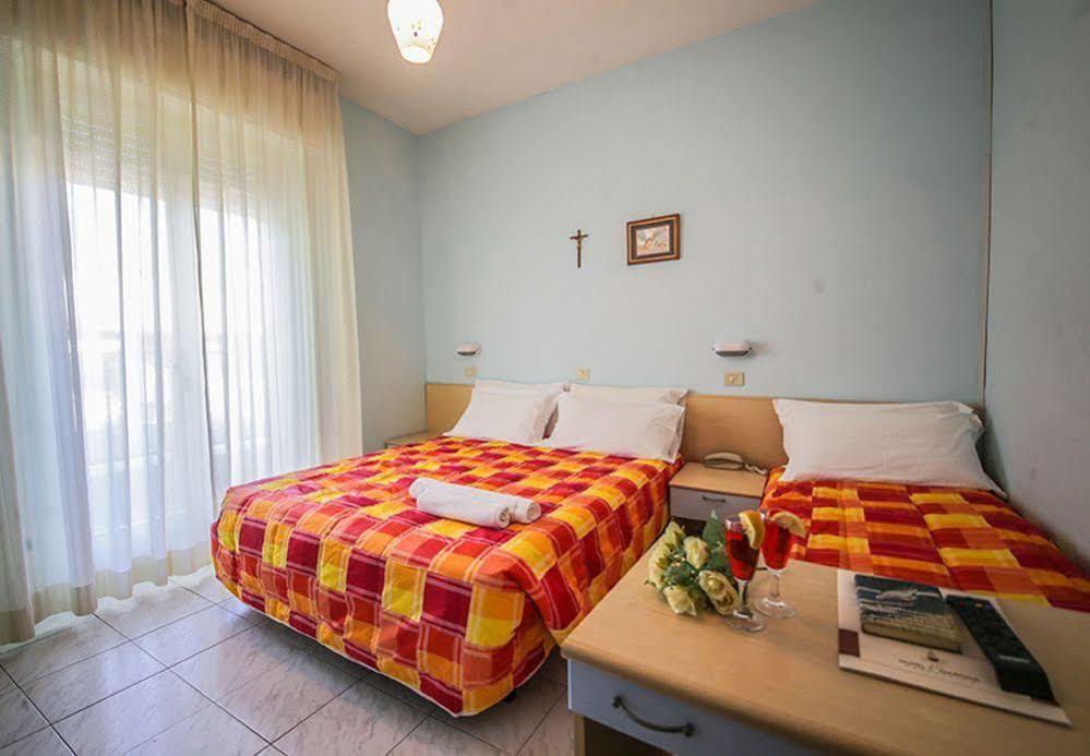 Hotel Santa Martina Villamarina Eksteriør billede